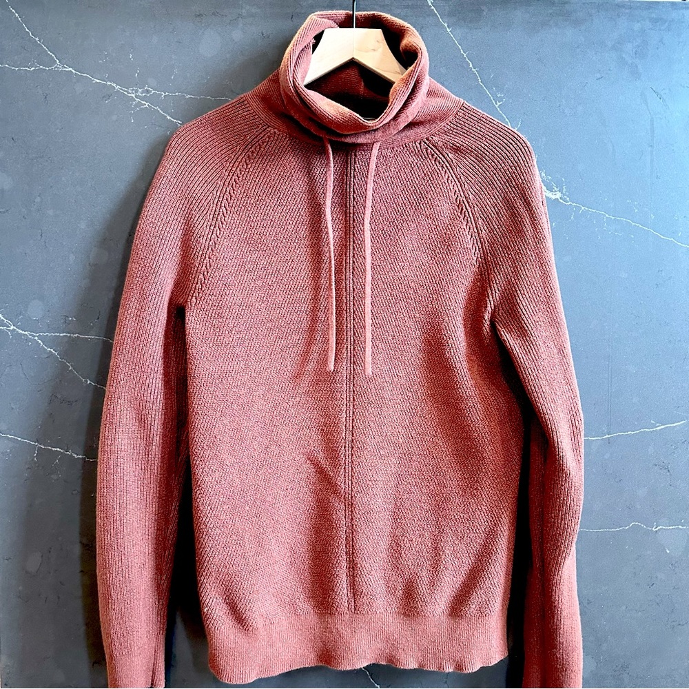Express Men’s M Sweater